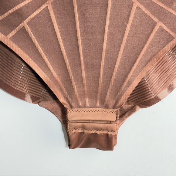 Honeylove Shadow Sculpt High Waist Brief in TOFFEE Plus Size 2X Shapewear Faja - Picture 10 of 15